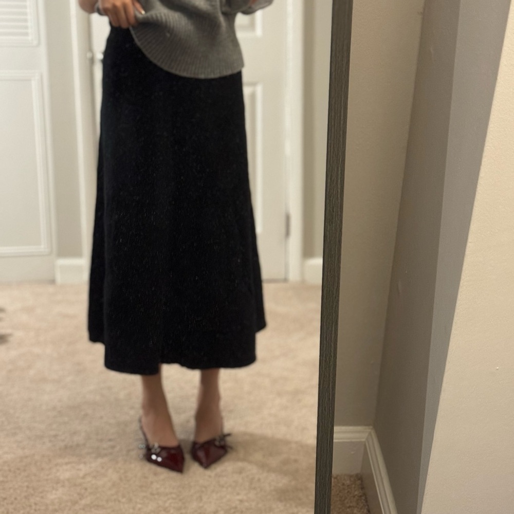 Aritzia Black Midi Skirt